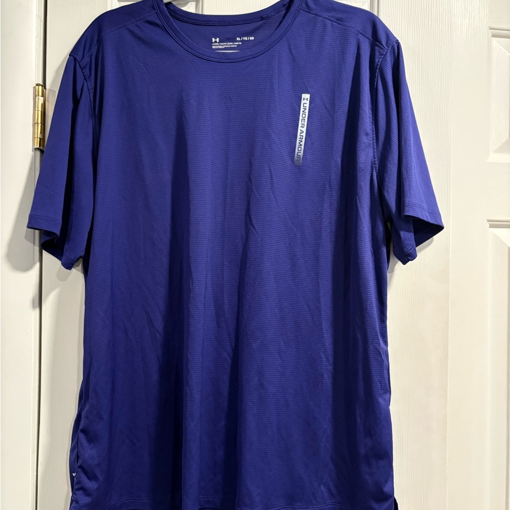 Under Armour Men's Blue T-Shirt